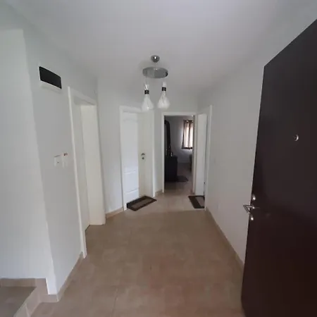 Big For A Familly!! Hadzici